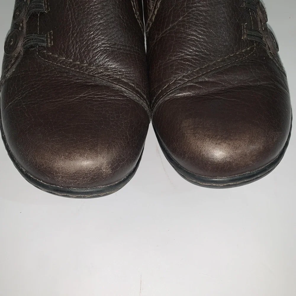 Clarks Shoes Women's 10 Brown Leather Slip On Loafers Casual Comfort Walking